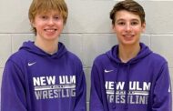 Nienhaus, Pollard qualify for state wrestling prelims