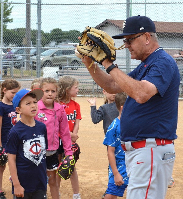 Play Ball Minnesota Youth Clinics